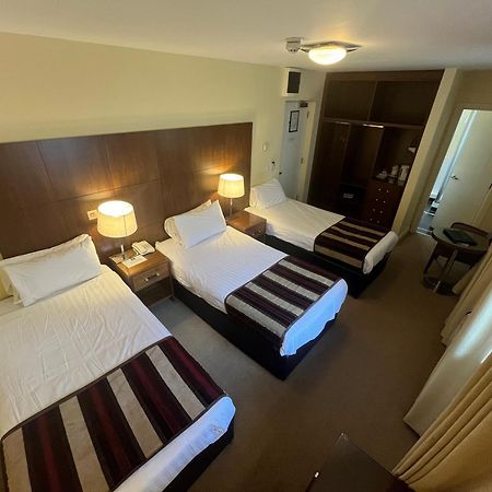 Cryans Hotel County Leitrim Buitenkant foto