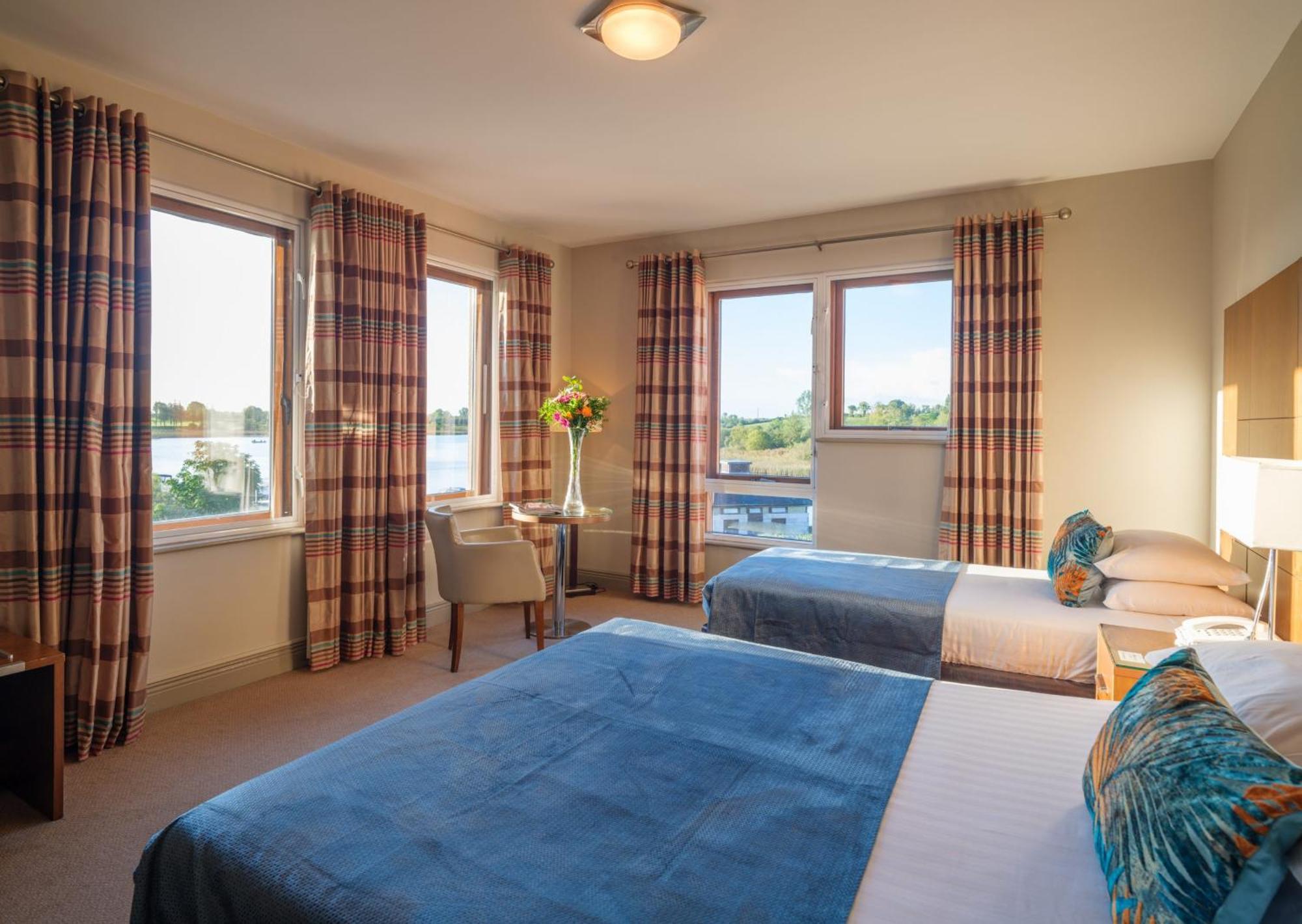 Cryans Hotel County Leitrim Buitenkant foto